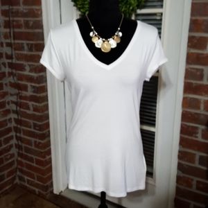 Anne Klein white cap sleeve V neck stretch top size Small New $49